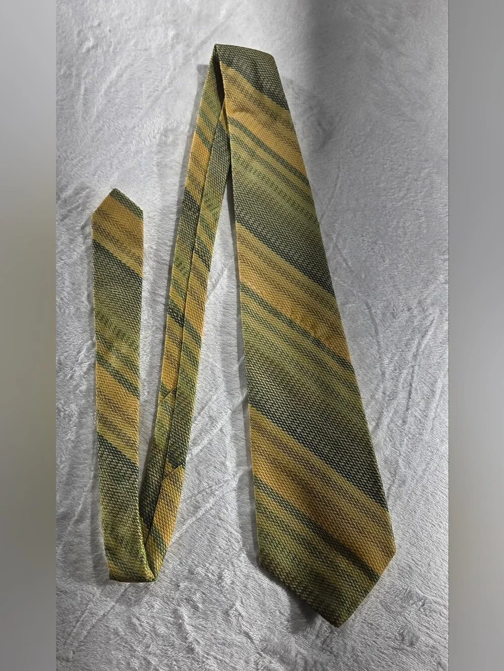 Vintage Metcalf Men's Green & Yellow Striped Woven Polyester Necktie Tie - 0126